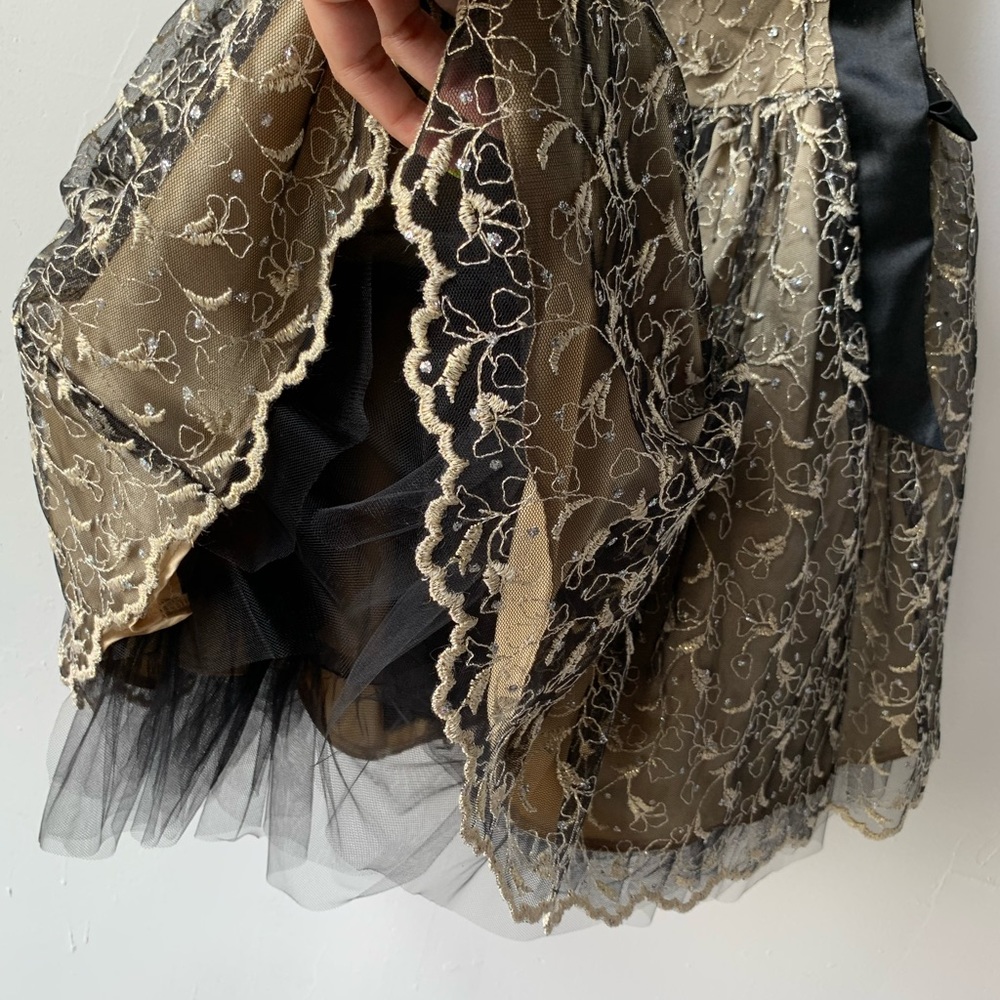 Jessica McClintock strapless embroidered dress - Picture 7 of 7